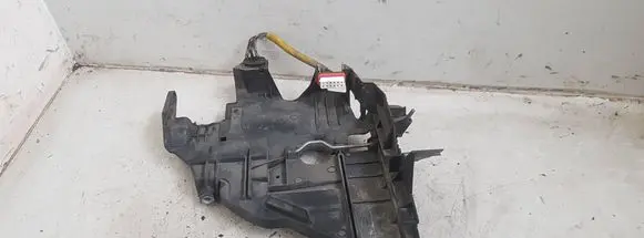 Volkswagen Touareg I Headlight/headlamp mounting bracket 