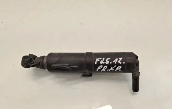 BMW X3 F25 Headlight washer spray nozzle 7251640