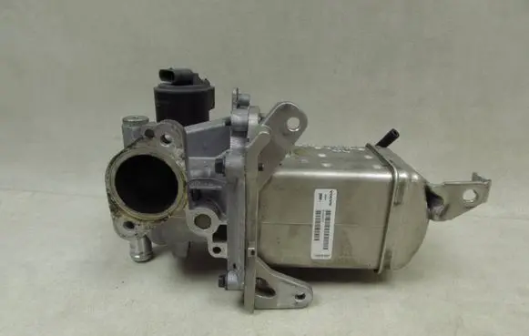 Volvo XC60 EGR valve cooler 31422119 31422315 58918