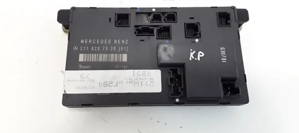 Mercedes-Benz E W211 Door control unit/module 2118207526