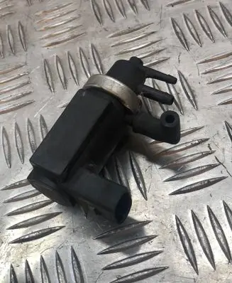 Audi A6 S6 C5 4B Turbo solenoid valve 059906627B
