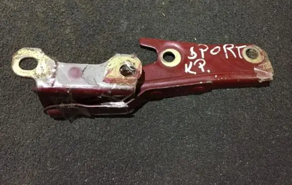 Mitsubishi Montero Engine bonnet/hood hinges