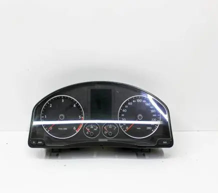Volkswagen Scirocco Speedometer (instrument cluster) 1K8920870G