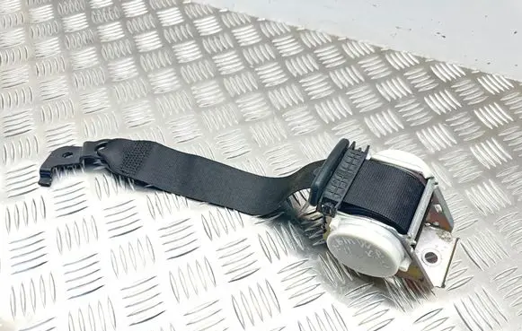 BMW 5 F10 F11 Rear seatbelt 7285867