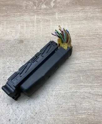 Volkswagen Golf III Plug wire 1H0906403