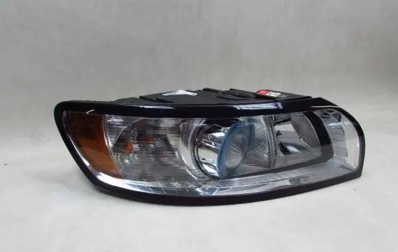 Volvo S40 Headlight/headlamp 31299588 0301237272 LE06A6152X