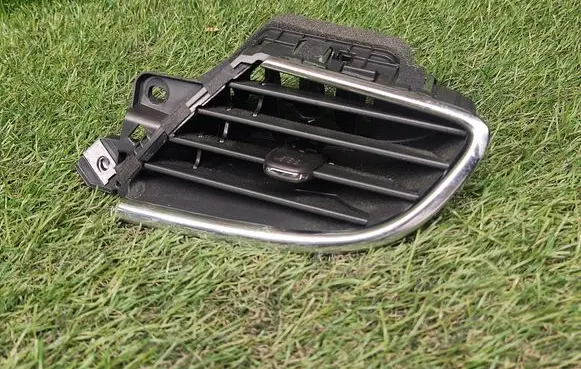 Dashboard side air vent grill/cover trim