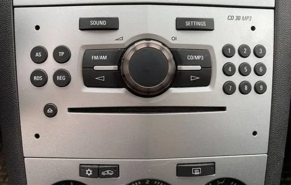 Opel Corsa D Radio/CD/DVD/GPS head unit