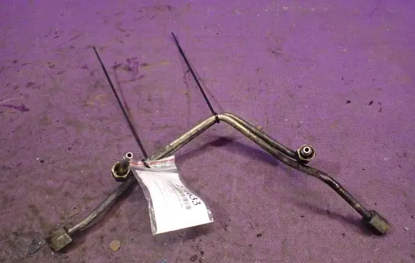 Audi A8 S8 D3 4E Fuel injector supply line/pipe 