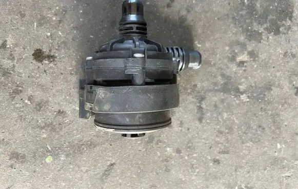 BMW X5 G05 Electric auxiliary coolant/water pump 8840614
