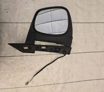 Front door electric wing mirror