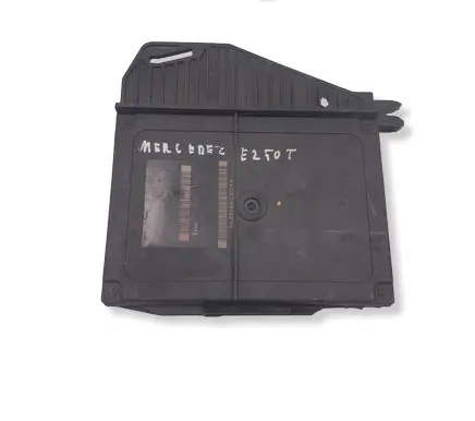 Mercedes-Benz E W124 Comfort/convenience module 2108203826 335626 5626T6H12C44