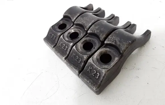 Opel Astra H Fuel Injector clamp holder