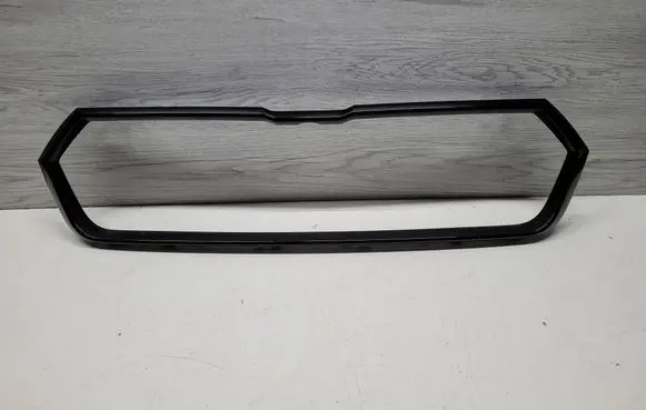Skoda Enyaq iV Front bumper upper radiator grill 5LA853761