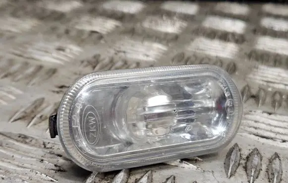 Volkswagen Golf IV Front fender indicator light 1J0949117 48435