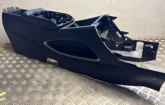 Nissan Qashqai Center console 84695N7810