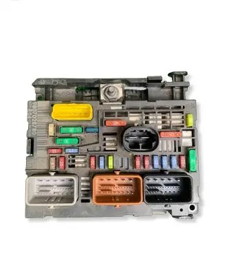 Peugeot Expert BSM Control unit 9807028780