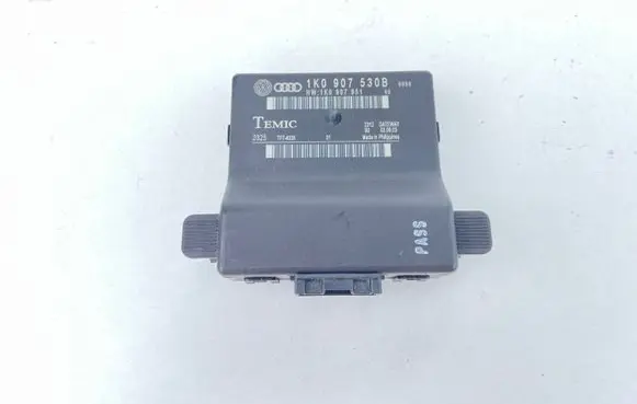 Audi A3 S3 8P Gateway control module 1K0907951 1K0907530B