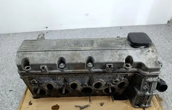 BMW 3 E46 Engine head 1743987