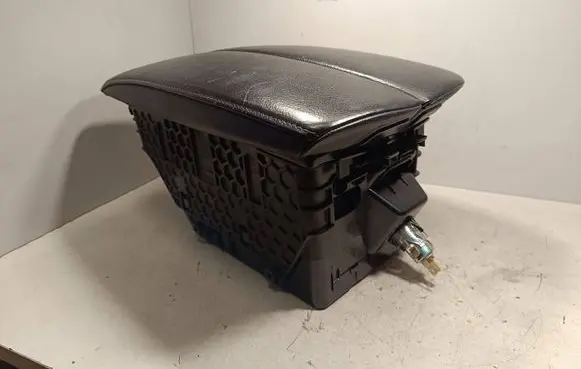 BMW X5 E70 Armrest 0117661
