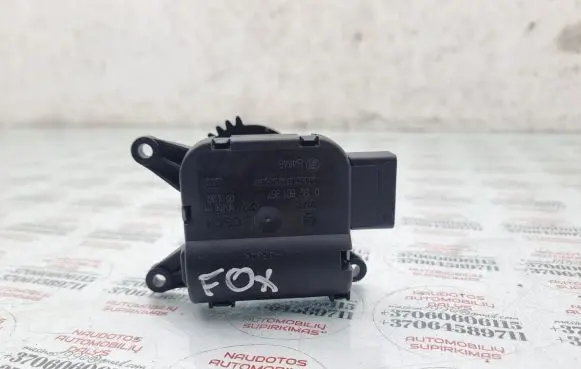 Volkswagen Fox Air flap motor/actuator 0132801357
