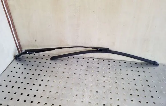 Opel Zafira B Front wiper blade arm 13145566