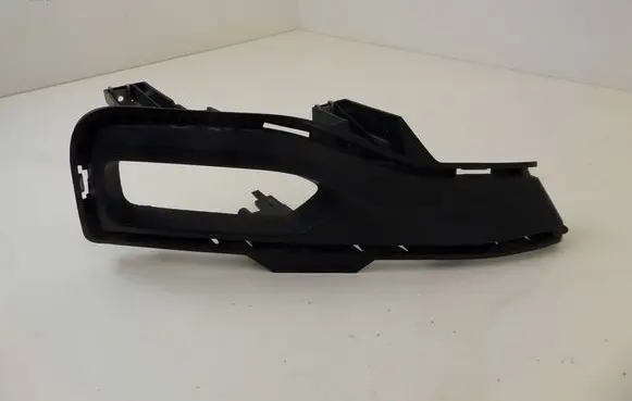 Nissan Leaf II (ZE1) Fog light bracket 622565SK0B