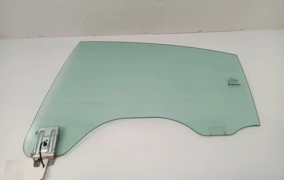 Mercedes-Benz CLS C219 Rear door window glass 001026