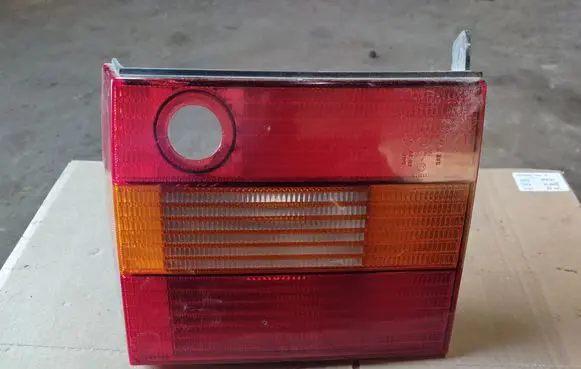 Volkswagen PASSAT B4 Tailgate rear/tail lights 3A6945108