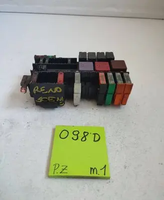 Renault Scenic I Fuse box set 8200349782