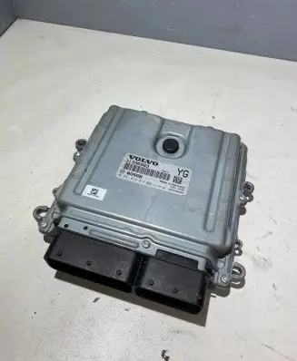 Volvo V70 Engine control unit/module 31336983 1039S50500 0281018414