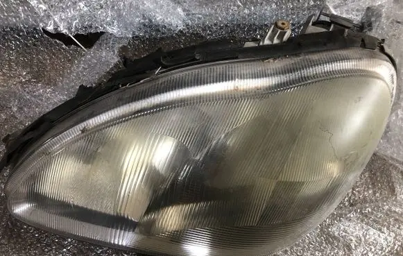 Mercedes-Benz S W220 Headlight/headlamp A2208200361 0301153401