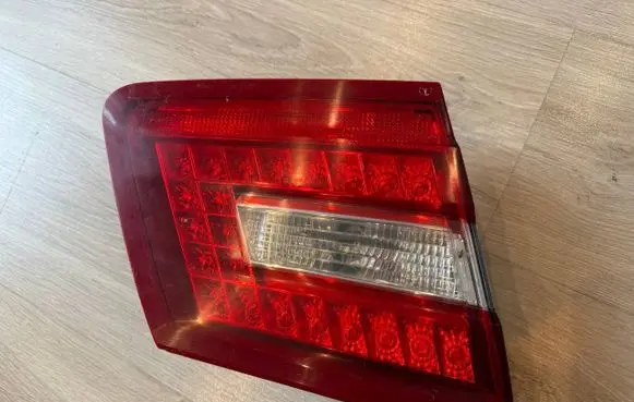Mercedes-Benz E W212 Tailgate rear/tail lights