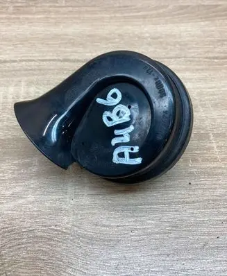 Audi A4 S4 B6 8E 8H Horn signal 8E0951223