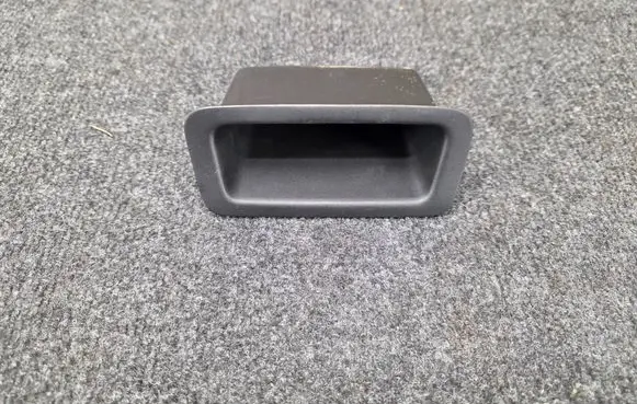 Maserati Levante Tailgate trunk handle 670080000