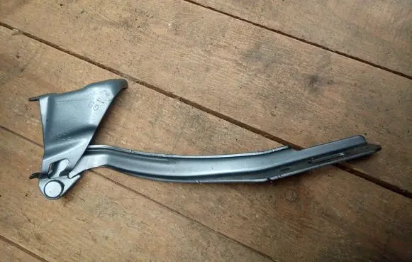 Honda Jazz Engine bonnet/hood hinges