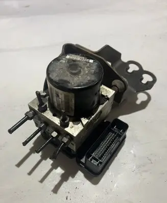 Jeep Compass ABS Pump P04877036AD 04877036AD P04877036