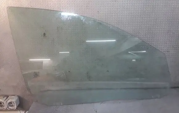 Volvo V70 Front door window glass four-door 