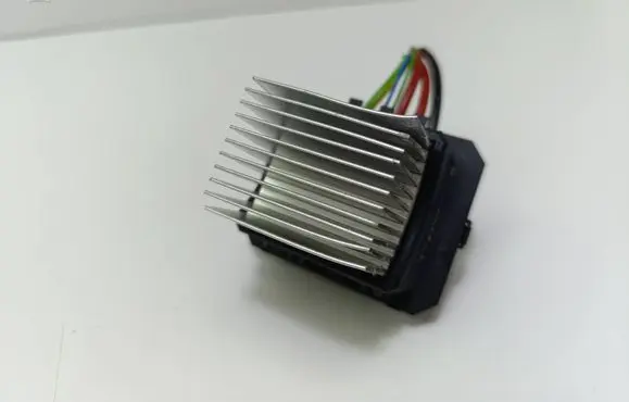 Peugeot 2008 I Heater blower motor/fan resistor T1000034Z