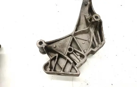 Skoda Superb B6 (3T) Engine mounting bracket 06J199207P