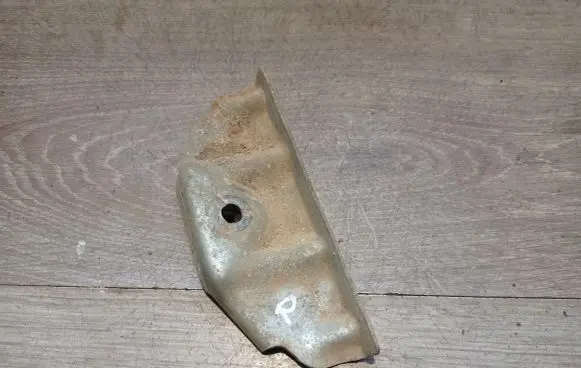 Volvo XC90 Battery bracket 