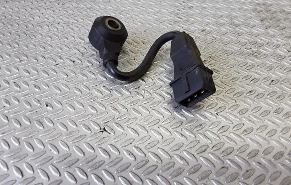 Skoda Octavia Mk1 (1U) Detonation knock sensor 06A905377