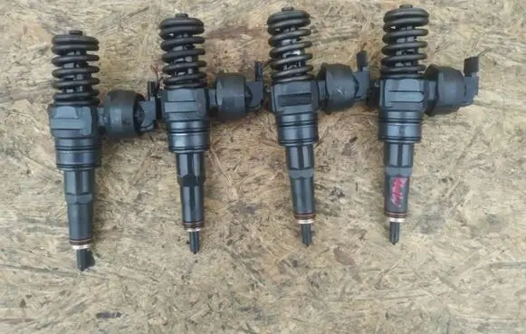 Seat Toledo IV (NH) Fuel injector QQQQQQQQQQQ