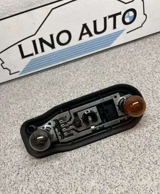 BMW 5 E39 Tail light bulb cover holder 2496339