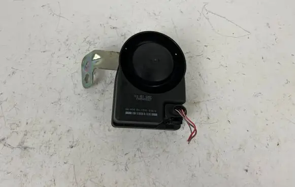Audi A4 S4 B8 8K Alarm system siren 1K0951605C