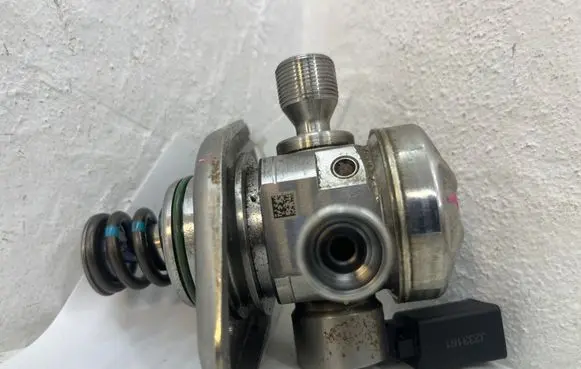 Nissan Qashqai J12 Fuel injection high pressure pump A2820700001