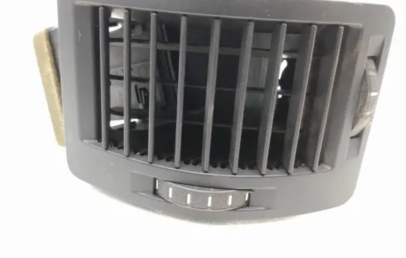 Skoda Octavia Mk2 (1Z) Dashboard side air vent grill/cover trim 1Z0819702A
