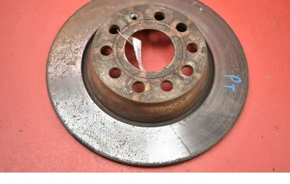 Volkswagen PASSAT CC Rear brake disc 