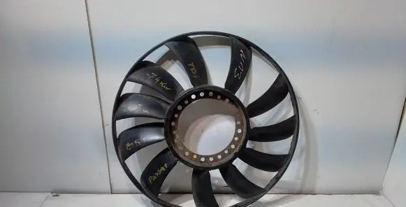 Volkswagen PASSAT B5.5 Fan impeller 058121301B