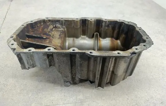 Volkswagen Golf V Oil sump 03C103603T